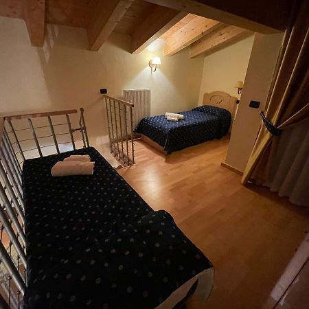 Hotel Sole Del Baldo Брентонико Экстерьер фото